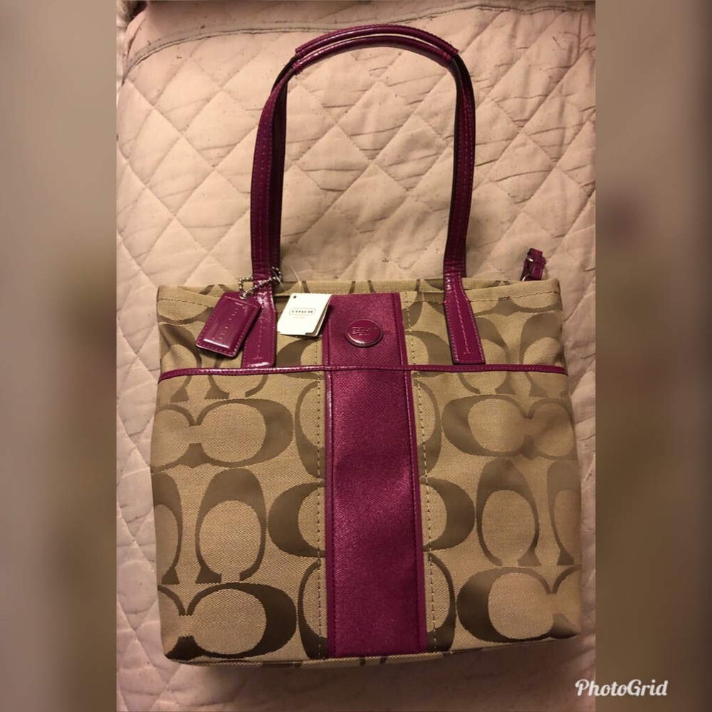 NWT Coach Bag - khaki/Passion Berry